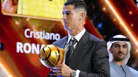  Cristiano Ronaldo không xứng nhận giải của Globe Soccer Award!